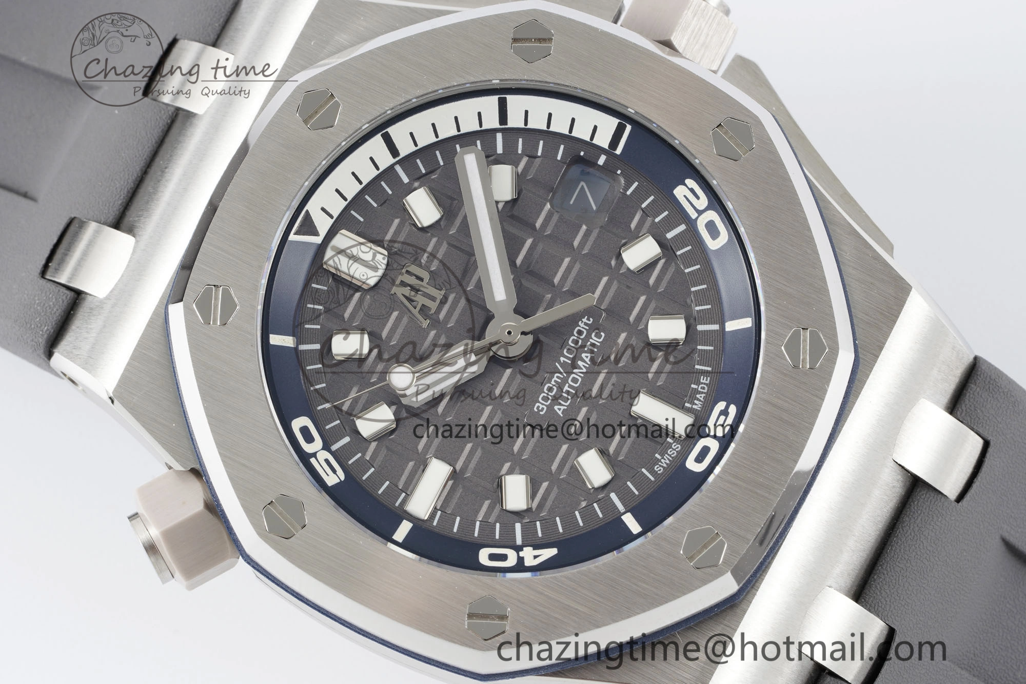 Royal Oak Offshore Diver 15720 IPF Best Edition Gray Dial on Gray Rubber Strap A4308