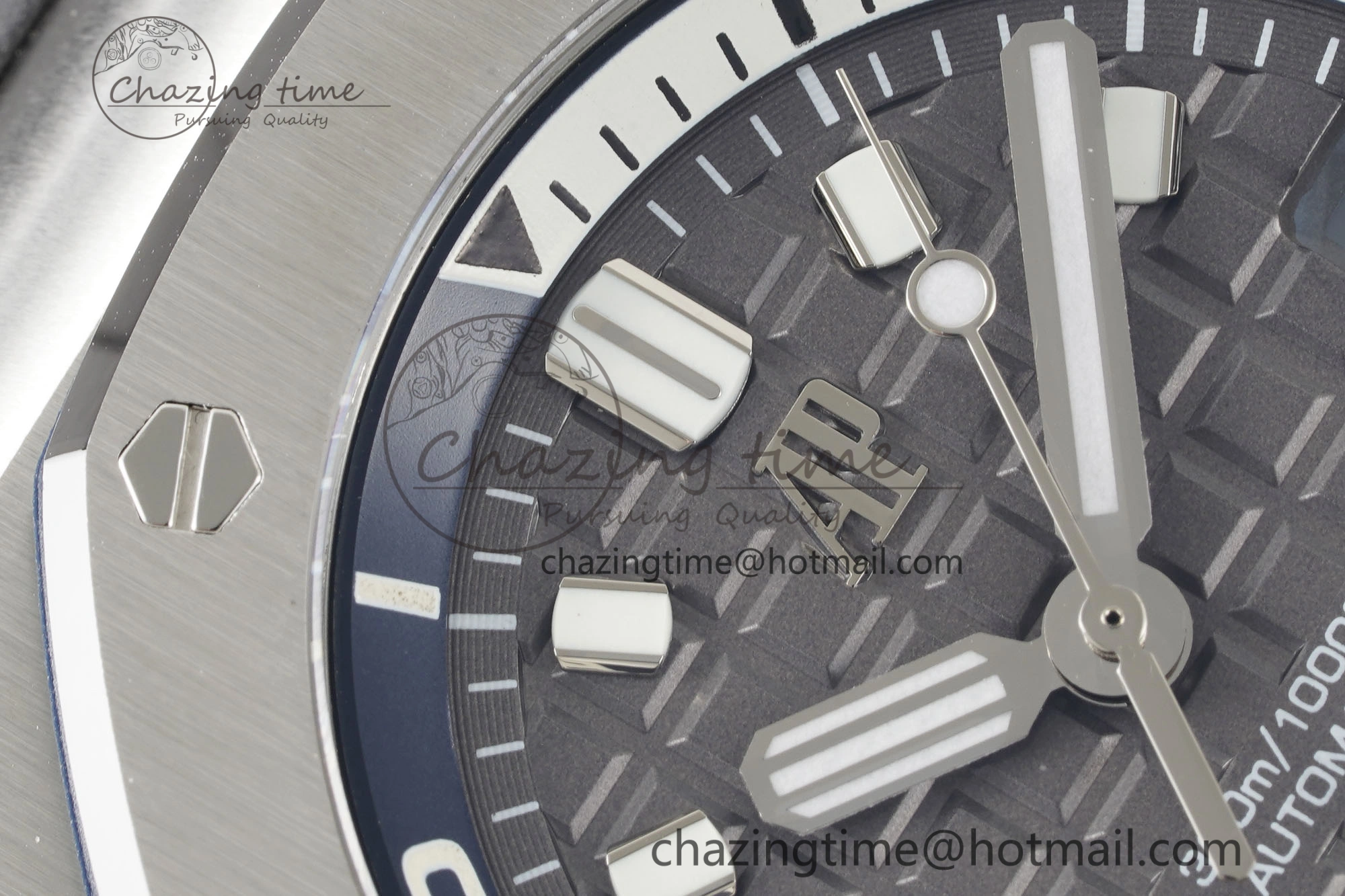 Royal Oak Offshore Diver 15720 IPF Best Edition Gray Dial on Gray Rubber Strap A4308