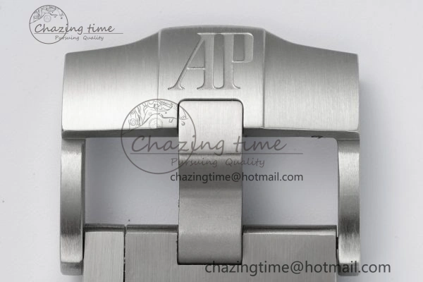 Royal Oak Offshore Diver 15720 IPF Best Edition Gray Dial on Gray Rubber Strap A4308
