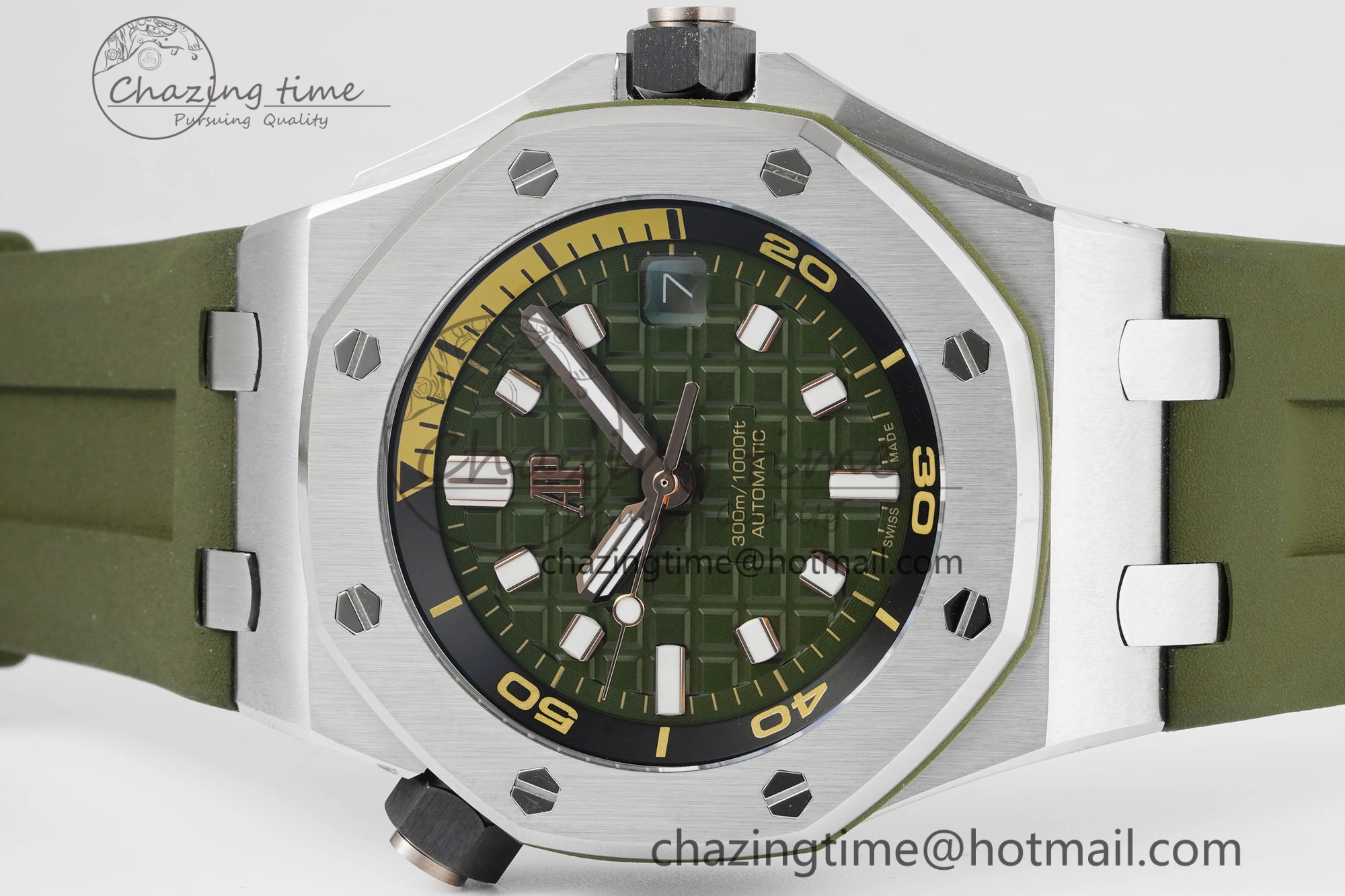 Royal Oak Offshore Diver 15720 IPF Best Edition Green Dial on Green Rubber Strap A4308