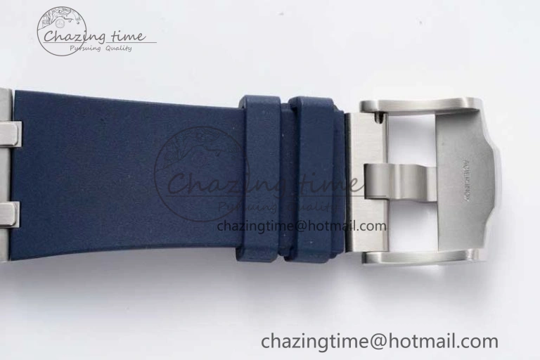 Royal Oak Offshore Diver 15720 SS APF 1:1 Best Edition Blue Dial on Blue Rubber Strap A4308