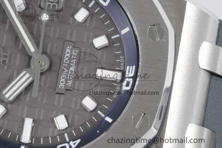 Royal Oak Offshore Diver 15720 SS APF 1:1 Best Edition Gray Dial on Gray Rubber Strap A4308
