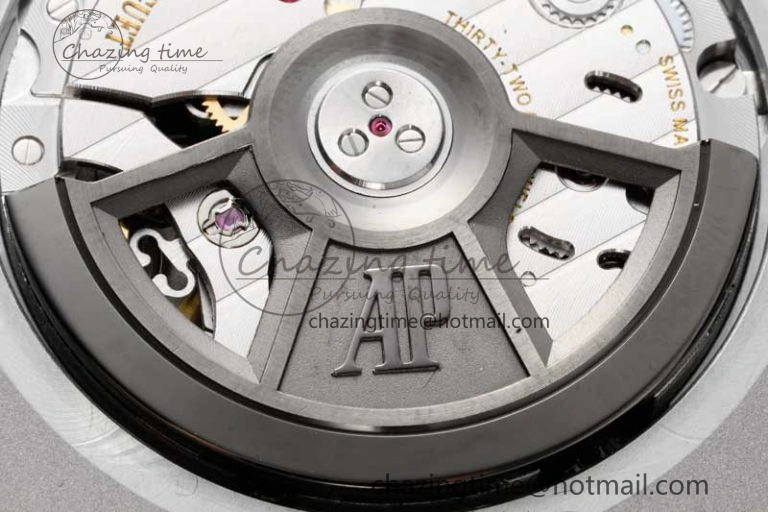 Royal Oak Offshore Diver 15720 SS APF 1:1 Best Edition Gray Dial on Gray Rubber Strap A4308