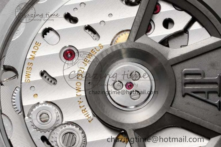 Royal Oak Offshore Diver 15720 SS APF 1:1 Best Edition Gray Dial on Gray Rubber Strap A4308