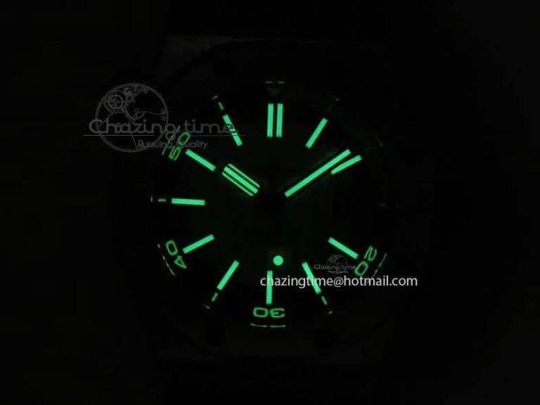 Royal Oak Offshore Diver 2017 Green 15710 JF 1:1 Best Edition On XS Rubber Strap A3120 (Free Rubber Strap)