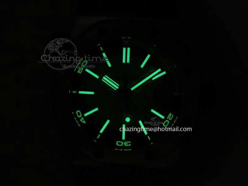 Royal Oak Offshore Diver 2017 Green 15710 JF 1:1 Best Edition On XS Rubber Strap A3120 (Free Rubber Strap)