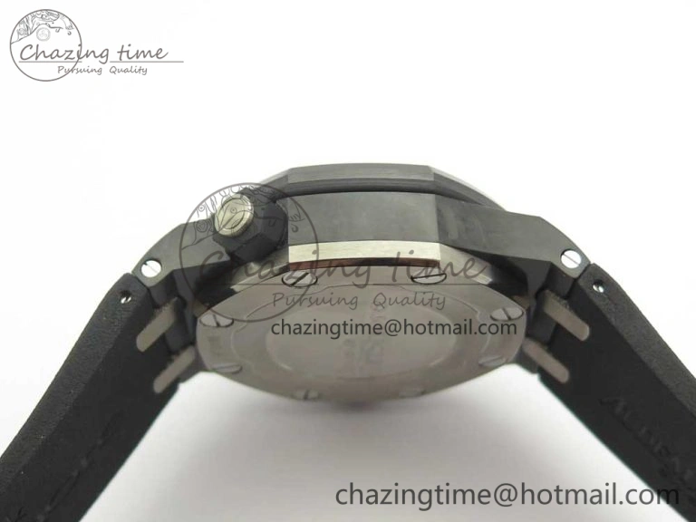 Royal Oak Offshore Diver Forged Carbon XF 1:1 Best Edition on Rubber Strap A2836 V3