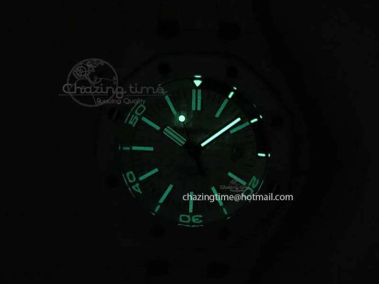 Royal Oak Offshore Diver White Ceramic BP-Maker On White Rubber Strap A3120