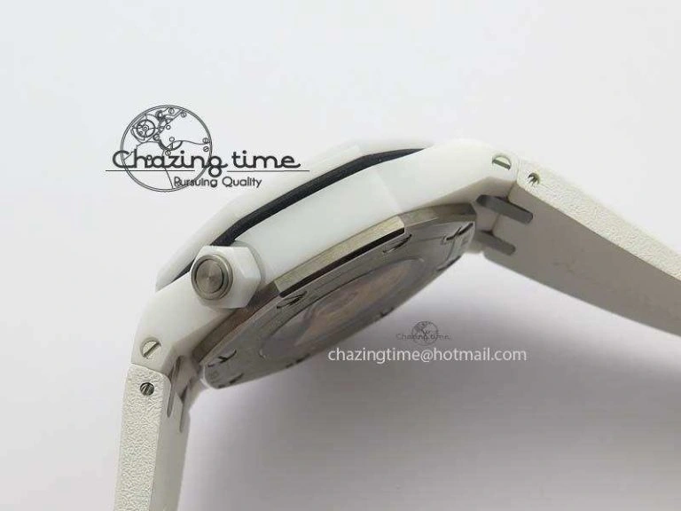 Royal Oak Offshore Diver White Ceramic BP-Maker On White Rubber Strap A3120