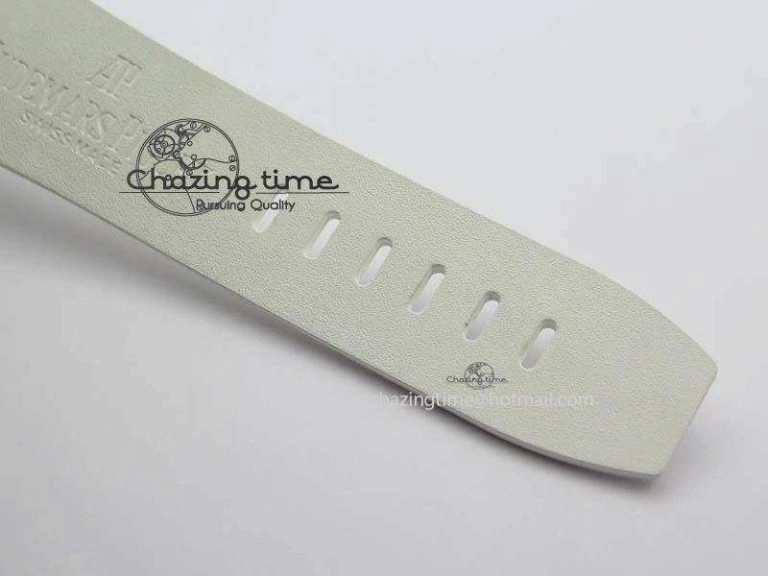 Royal Oak Offshore Diver White Ceramic BP-Maker On White Rubber Strap A3120