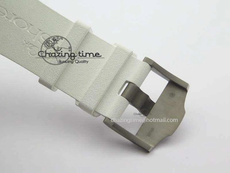 Royal Oak Offshore Diver White Ceramic BP-Maker On White Rubber Strap A3120