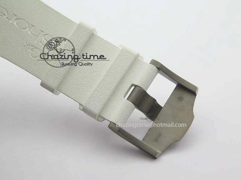 Royal Oak Offshore Diver White Ceramic BP-Maker On White Rubber Strap A3120