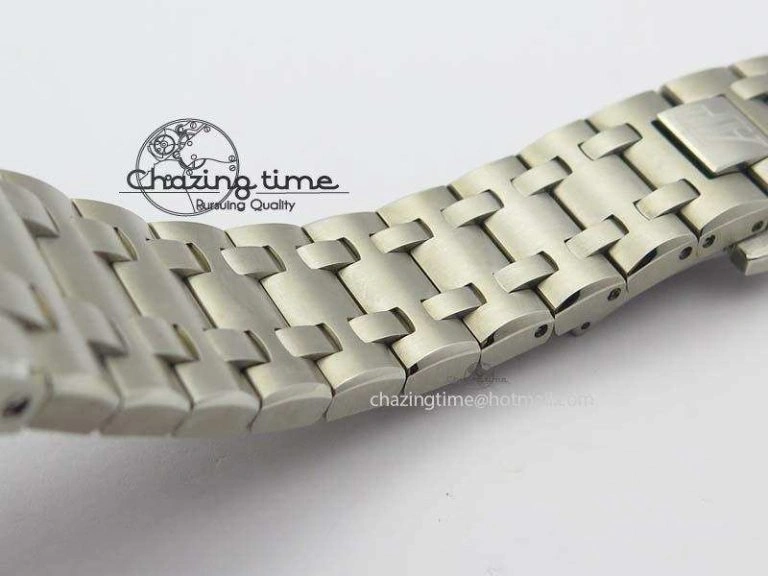 Royal Oak Offshore JF Ultimate Edition Silver Themes On SS Bracelet A7750 V2