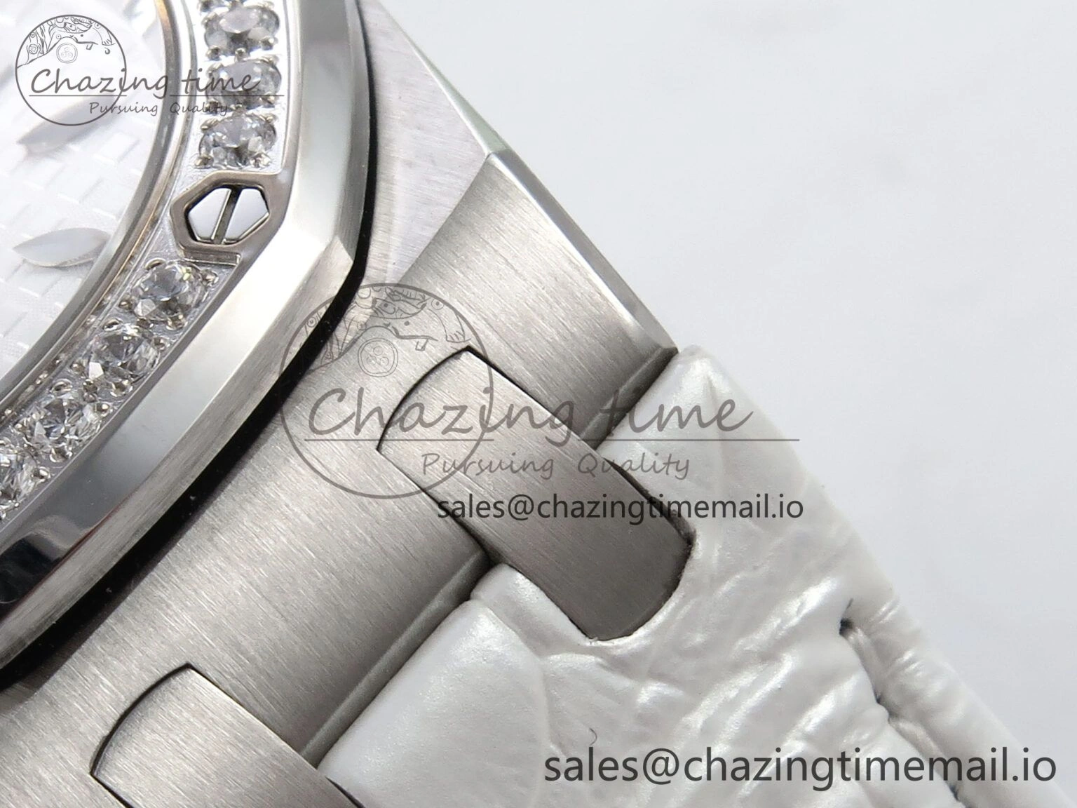 Royal Oak Offshore Ladies 33mm SS DRF Best Edition White Dial Diamonds Bezel on White Leather Strap ETA Quartz