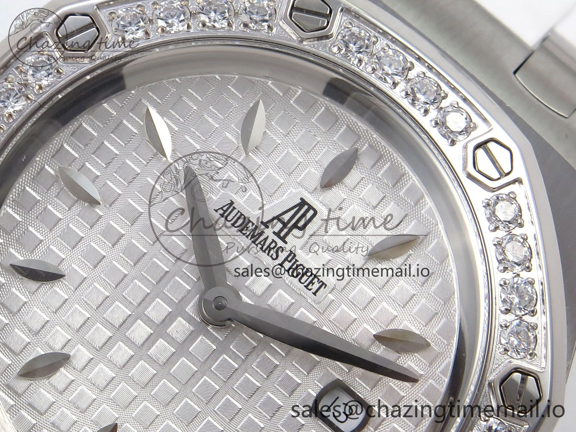 Royal Oak Offshore Ladies 33mm SS DRF Best Edition White Dial Diamonds Bezel on White Rubber Strap ETA Quartz