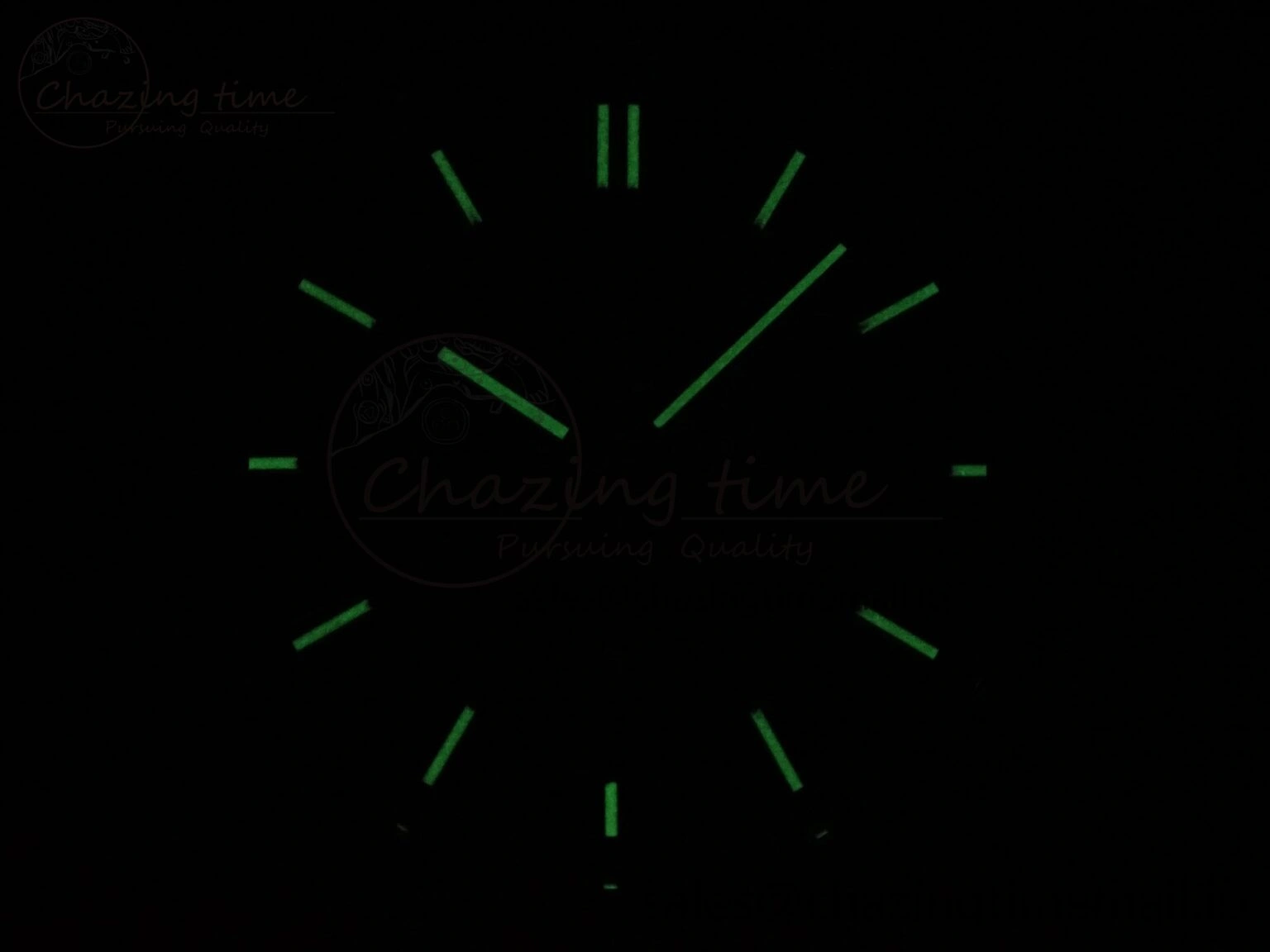 Royal Oak Offshore SS APF Best Edition Cream Dial on Green Camou Rubber Strap A3126