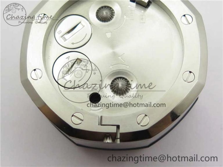 Royal Oak Offshore Table Clock with Stand CKF Quartz