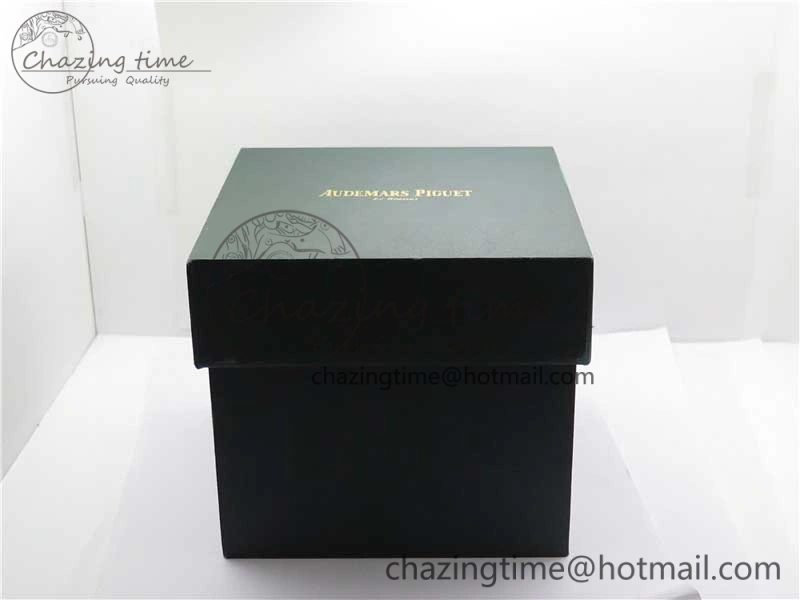 Royal Oak Offshore Table Clock with Stand CKF Quartz