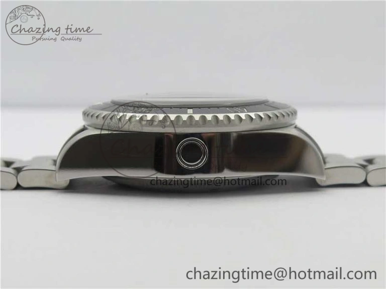 Sea-Dweller 126660 ‘D-Blue’ Noob 1:1 Best Edition 904L SS Case and Bracelet A3235 Clone