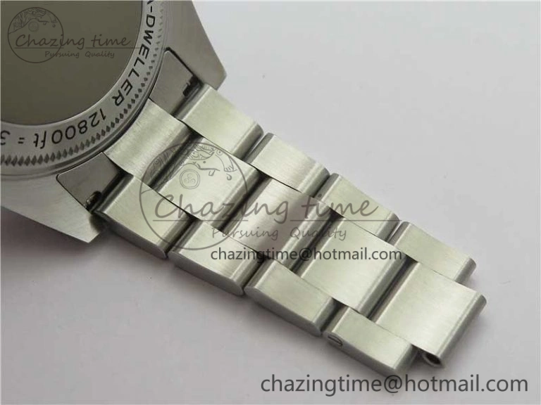 Sea-Dweller 126660 ‘D-Blue’ Noob 1:1 Best Edition 904L SS Case and Bracelet A3235 Clone