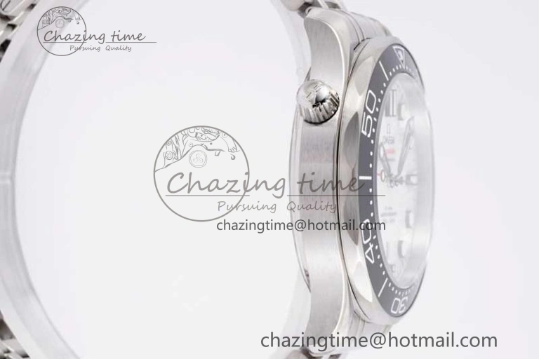 Seamaster Diver 300M SS Black Ceramic Bezel JVSF 1:1 Best Edition White Dial on SS Bracelet A2824