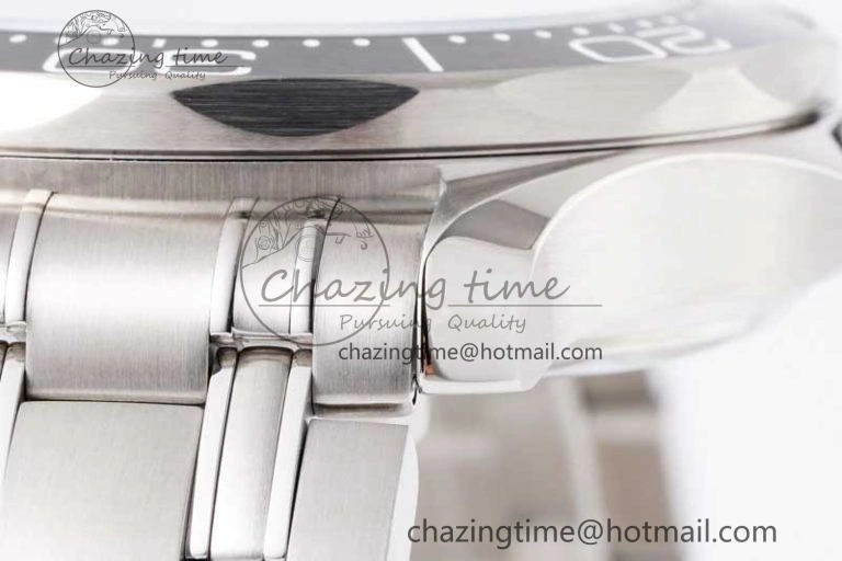Seamaster Diver 300M SS Black Ceramic Bezel JVSF 1:1 Best Edition White Dial on SS Bracelet A2824