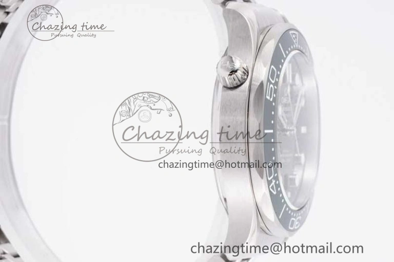 Seamaster Diver 300M SS Green Ceramic Bezel JVSF 1:1 Best Edition Green Dial on SS Bracelet A2824