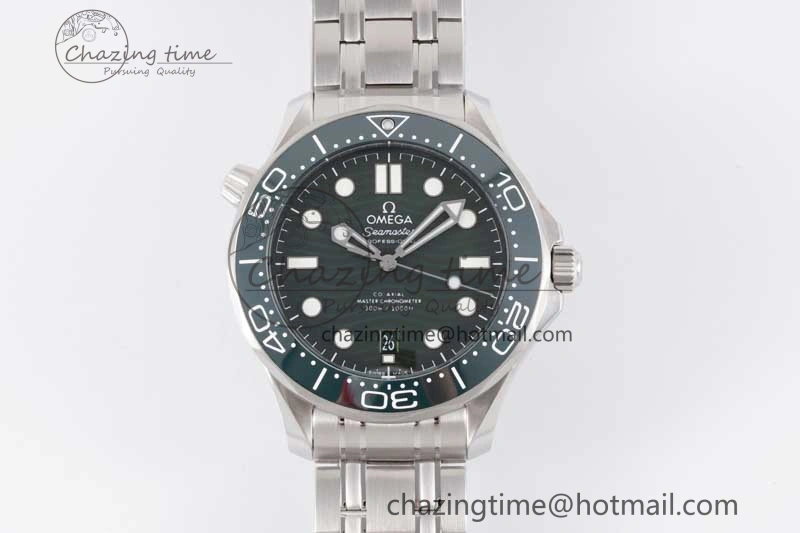 Seamaster Diver 300M SS Green Ceramic Bezel JVSF 1:1 Best Edition Green Dial on SS Bracelet A2824
