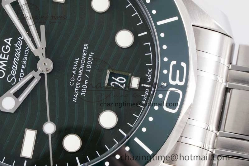 Seamaster Diver 300M SS Green Ceramic Bezel JVSF 1:1 Best Edition Green Dial on SS Bracelet A2824