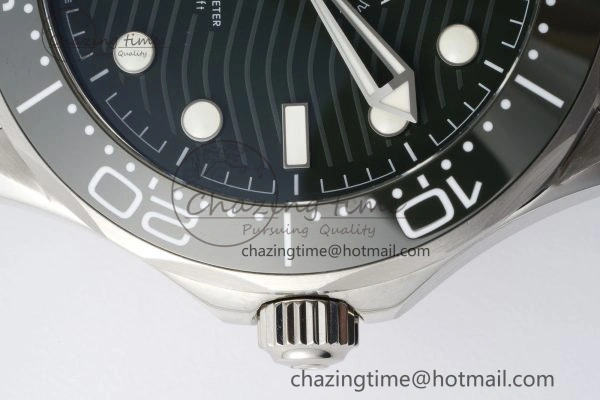 Seamaster Diver 300M VSF 1:1 Best Edition Green Ceramic Green Dial on Green Rubber Strap A8800 V2