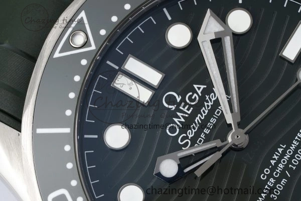 Seamaster Diver 300M ZF 1:1 Best Edition Green Ceramic Green Dial on Green Rubber Strap A8800