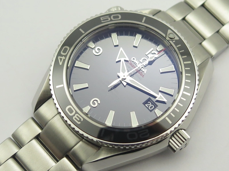 Seamaster Planet Ocean GMT 600M Blue Dial SS On Blue Rubber Strap A8605