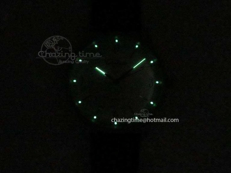 Senator Sixties SS Gold Dial On Black Leather Strap A3959