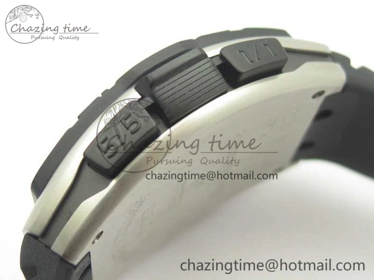 Skafander SS Black On Black Rubber Strap MIYOTA 8215