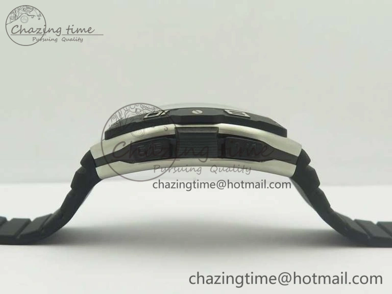 Skafander SS Black On Black Rubber Strap MIYOTA 8215