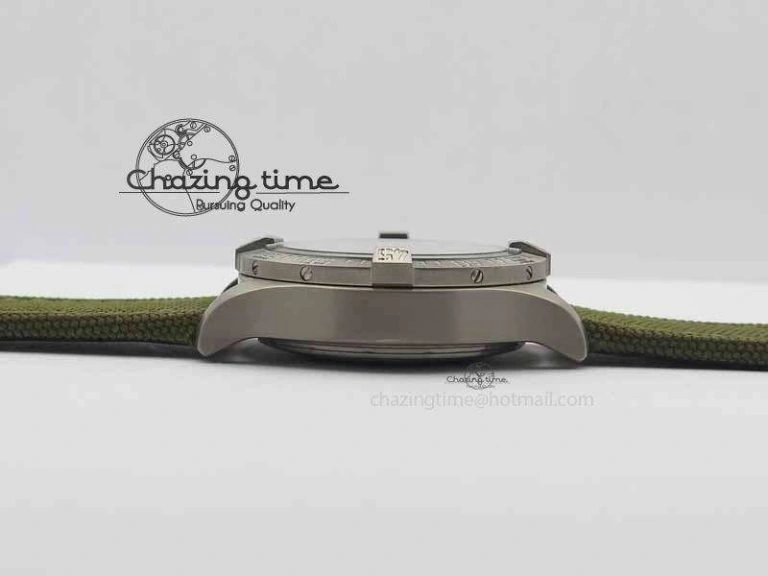Skyland Avenger Titanium 1:1 Best Edition Gray Numeral Dial On Green Nylon Strap A7750
