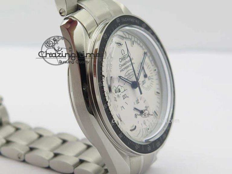 Speedmaster JHF SS Snoopy Award 45th Anniversary White dial On SS Bracelet