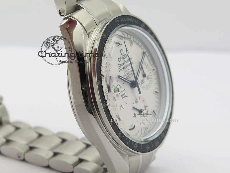 Speedmaster JHF SS Snoopy Award 45th Anniversary White dial On SS Bracelet