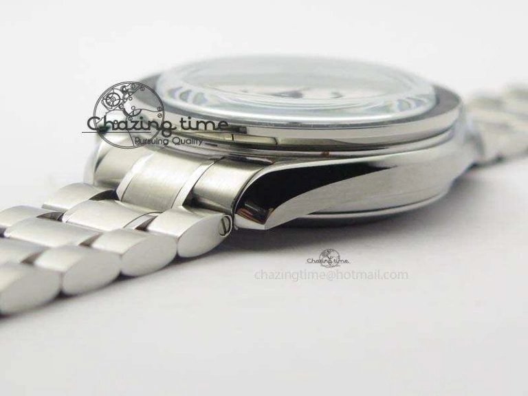 Speedmaster JHF SS Snoopy Award 45th Anniversary White dial On SS Bracelet
