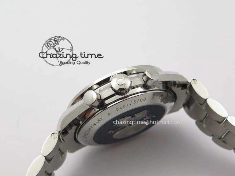 Speedmaster JHF SS Snoopy Award 45th Anniversary White dial On SS Bracelet