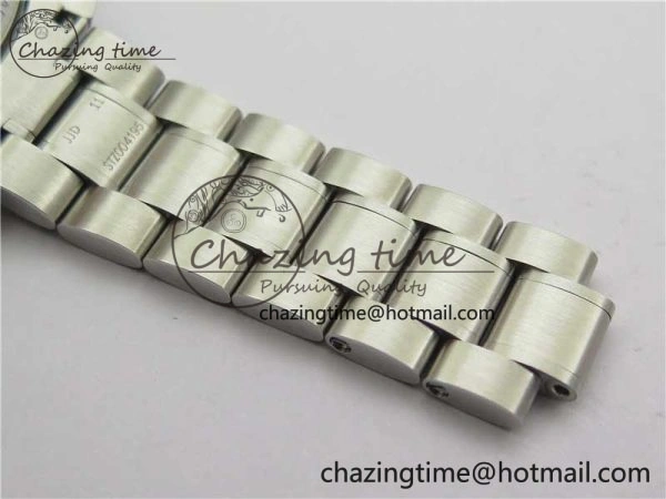 Speedmaster SS Snoopy Apollo OMF Best Edition White Dial on SS Bracelet Venus75