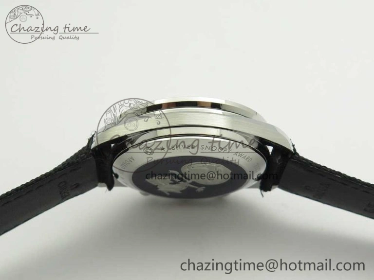 Speedmaster SS Snoopy OMF Best Edition White Dial on Nylon Strap Manual Winding Chrono Movement