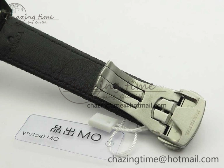 Speedmaster SS Snoopy OMF Best Edition White Dial on Nylon Strap Manual Winding Chrono Movement