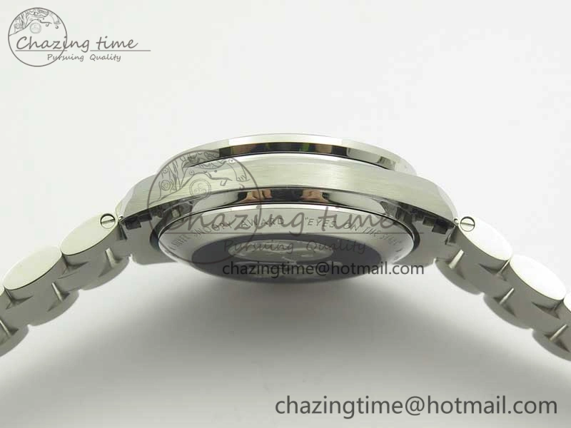 Speedmaster SS Snoopy OMF Best Edition White Dial on SS Bracelet Manual Winding Chrono Movement
