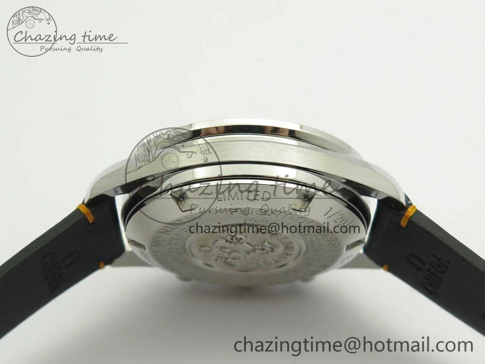 Speedmaster Speedy Tuesday 2 ‘Ultraman’ OMF Best Edition on Leather Strap Manual Winding Chrono Movement
