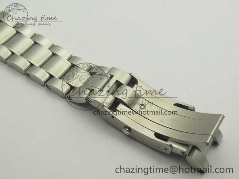Speedmaster Speedy Tuesday 2‘Ultraman’OMF Best Edition on SS Bracelet Manual Winding Chrono Movement