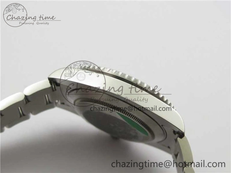 Submariner 116610 LV Green Ceramic ARF 1:1 Best Edition 904L SS Case and Bracelet A2824 V4