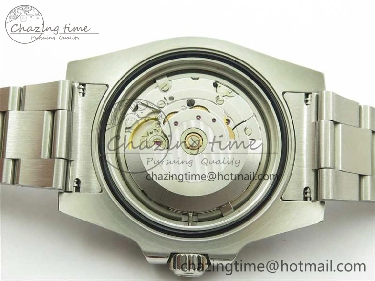 Submariner 116610 LV Green Ceramic ARF 1:1 Best Edition 904L SS Case and Bracelet A2824 V4