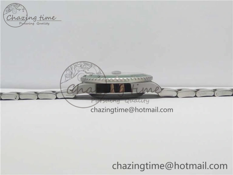 Submariner 116610 LV Green Ceramic Noob 1:1 Best Edition 904L SS Case and Bracelet SA3135 V10