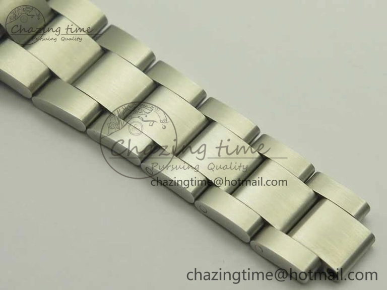 Submariner 116610 LV Green Ceramic V8s 1:1 Noob Best Edition On SS Bracelet SA3135